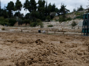 images/Jerusalem_hinnomValley_blur_small.jpg